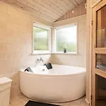 4 Star Holiday Home In Albaek *