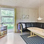 4 Star Holiday Home In Albaek