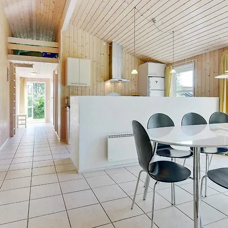 4 Star In Ålbæk