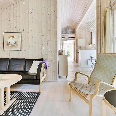 4 Star In Ålbæk