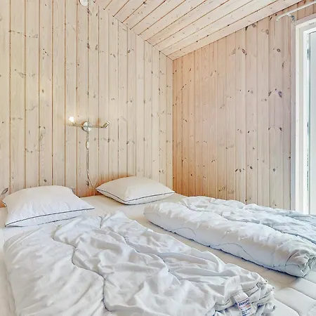 8 Person In Semesterbostad